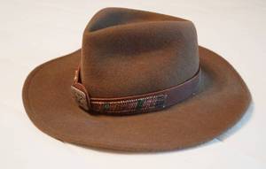 lot 5198 image: Mens Hat 100% Wool by Leisure Felt - Like new