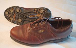 lot 5205 image: Nice Pair of Mens FootJoy Leather Golf Shoes - Size 11M - From a clean, non smoking pet and pest free home.