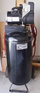 lot 5228 image: AIR COMPRESSOR - 28 Gallon 6.25HP, 150PSI - Campbell Hausfeld Iron Force w NICE, Long Air Hose and Blower nozzle - Works Great, Like new M# WL611700AJ
