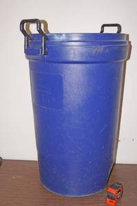 lot 5079 image: Rubbermaid Large Waste Can