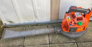 lot 5419 image: Husqvarna Leaf Blower E-tech M# 225B - Gas Powered - WATCH VIDEO