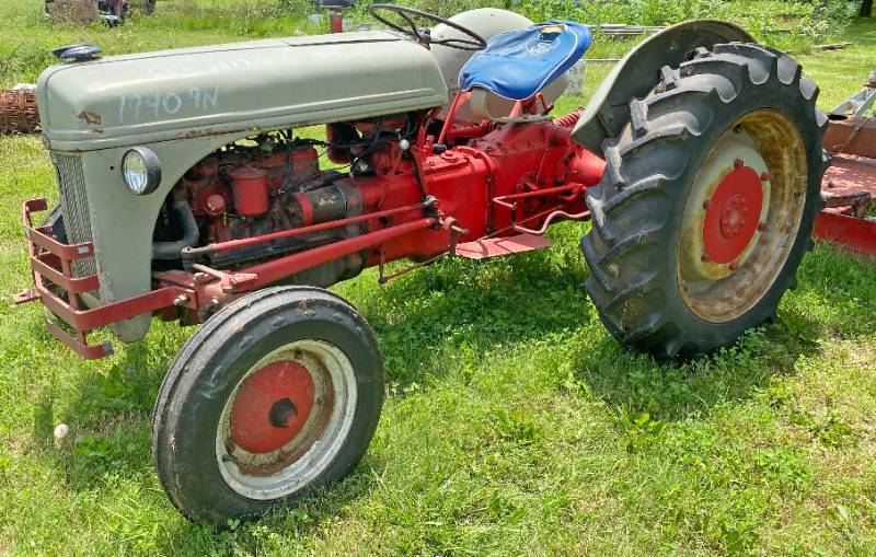 lot 2050 image: 1940 Ford 9N Tractor with Blade - Starts and Runs - Watch Videos