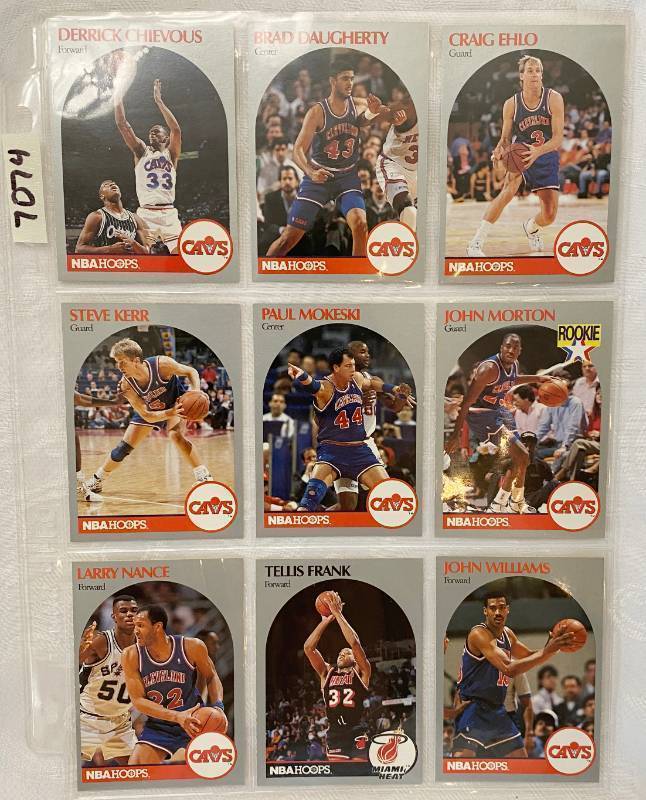 lot 97074 image: Vintage 1990 NBA Hoops Basketball Cards