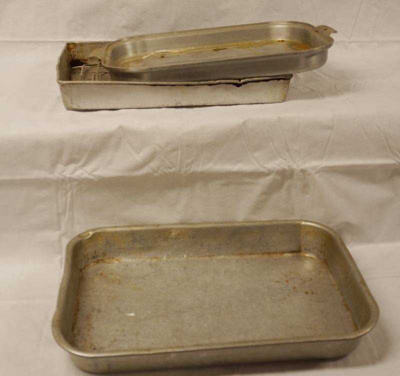 lot 97730 image: Lot of 3 Baking Pans