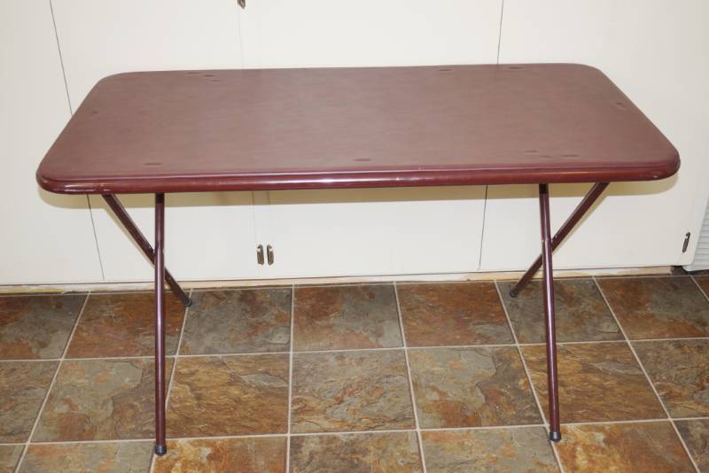 lot 92456 image: Maroon Cosco Folding Table WPadded Top - Clean and Nice