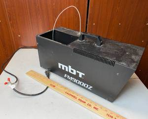 lot 8254 image: Commercial MBT FM9000Z Fog Machine