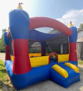lot 8269 image: HUGE Commercial CASTLE JUMP HOUSE with Blower     - Indoor or Outdoor Use     - Use as Rental - Business - Parties - Home