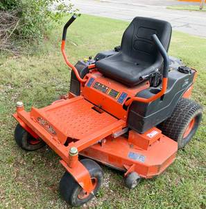 lot 99046 image: Bad Boy ZTR Lawnmower - Pro Deries ADS 50 Cut Deck - 26HP Briggs & Stratton Motor - SEE VIDEOS
