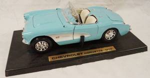 lot 93002 image: Collectible Light Blue, Die Cast Chevrolet Corvette (1957)