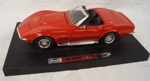 lot 93005 image: 1969 Revell Corvette Convertible, Collectible Die Cast Car