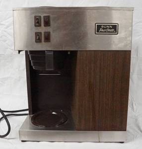 lot 93068 image: Bunn Pour-O-Matic Coffee Maker