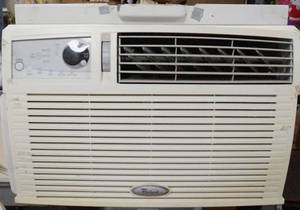 lot 93074 image: Window AC Air Conditioner - Whirlpool M# ACQ102XP0