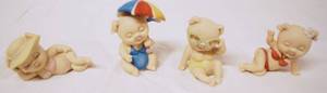 lot 95003 image: Set of 4 Piggies Beach Cuties MUST SEE