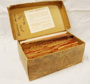 lot 95001 image: Vintage STA-PUT Signs Cling Lettering Kit - In original box wdividers WOW