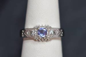 lot 26 image: .25ct Tanzanite  Clear Crystal Sterling Silver Ring