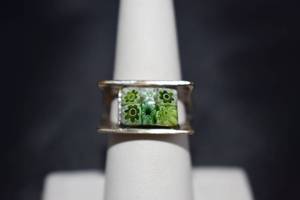 lot 55 image: Sterling Silver Floral Ring