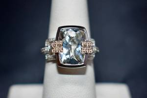 lot 56 image: Sterling Silver and Crystal Ring