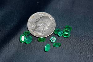 lot 75 image: 1.01ct Loose Emerald
