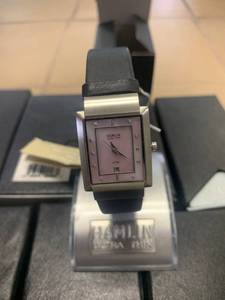lot 148 image: Lot of 10 NEW Ladies HAMLIN Wristwatches with Date Function