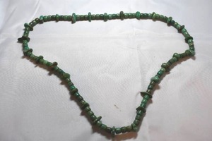 lot 121 image: Turquoise Beaded Necklace