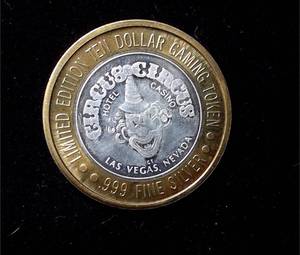 lot 290 image: Circus Circus $10 Gaming Token