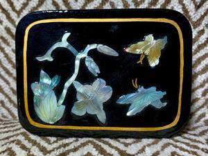 lot 344 image: Japanese style JewelryCatch All Box with Mother of Pearl Design