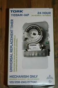 lot 18806 image: Tork Universal Mechanical Timer Mechanism Only 40 Amp 120208-240277 Vac