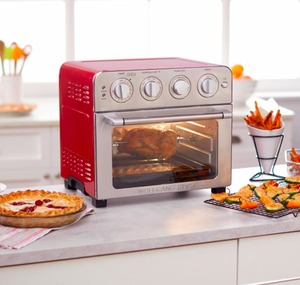 lot 4064 image: Red- Wolfgang Puck 1700-Watt 23-Liter Air FryerOven with Rotisserie- Retail$139.99