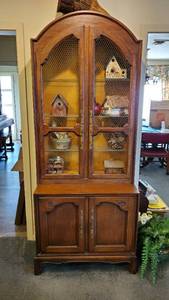 lot 19006 image: Wood Hutch