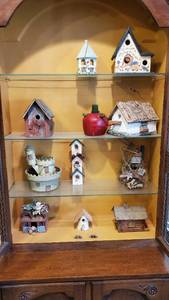 lot 19007 image: Birdhouses