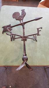 lot 19035 image: Metal Chicken Weather Vain