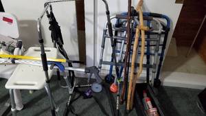 lot 19066 image: Walkers, Shower Chair, Medical Supplies