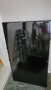 lot 19071 image: Samsung 40in TV