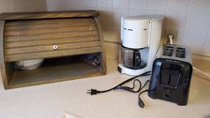 lot 19097 image: Toaster, Coffee Pot, Bread Box