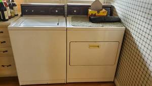 lot 19102 image: Kenmore Washer And Dryer Set