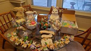 lot 19109 image: Easter Decorations