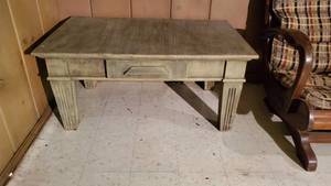 lot 19130 image: Coffee Table
