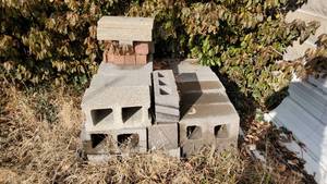 lot 19136 image: Cinder Blocks