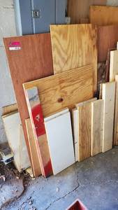 lot 19142 image: Pile Of Scrap Wood