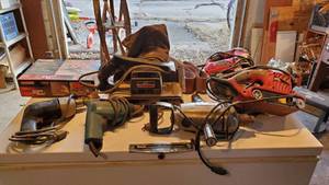 lot 19152 image: Lot Of Power Tools