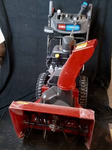 lot 1 image: Toro Power Max 826OE 24 in. 252cc Two-Stage Electric Start Gas Snow Blower