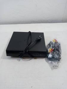 lot 350 image: Ilive D200bi Dvd Player - Wcables And Remote Control Open Box