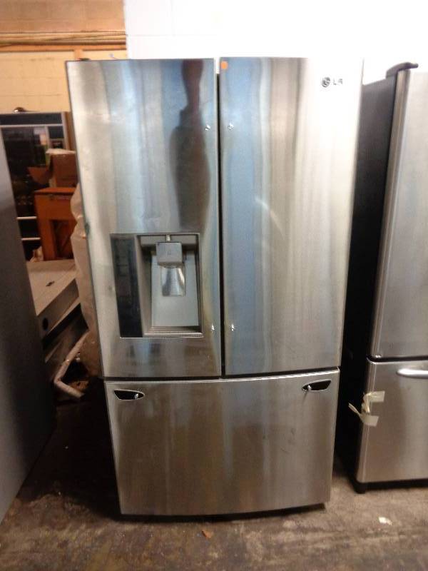 lot 16 image: LG French Door Refrigerator