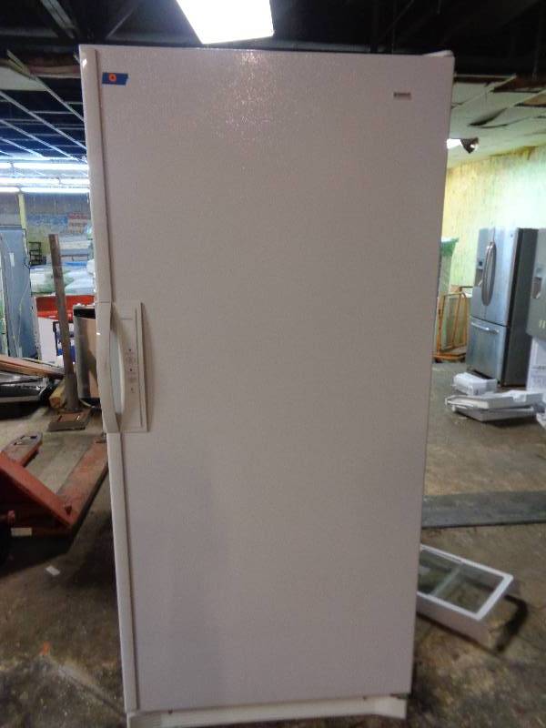 lot 17 image: Kenmore Deep Freezer