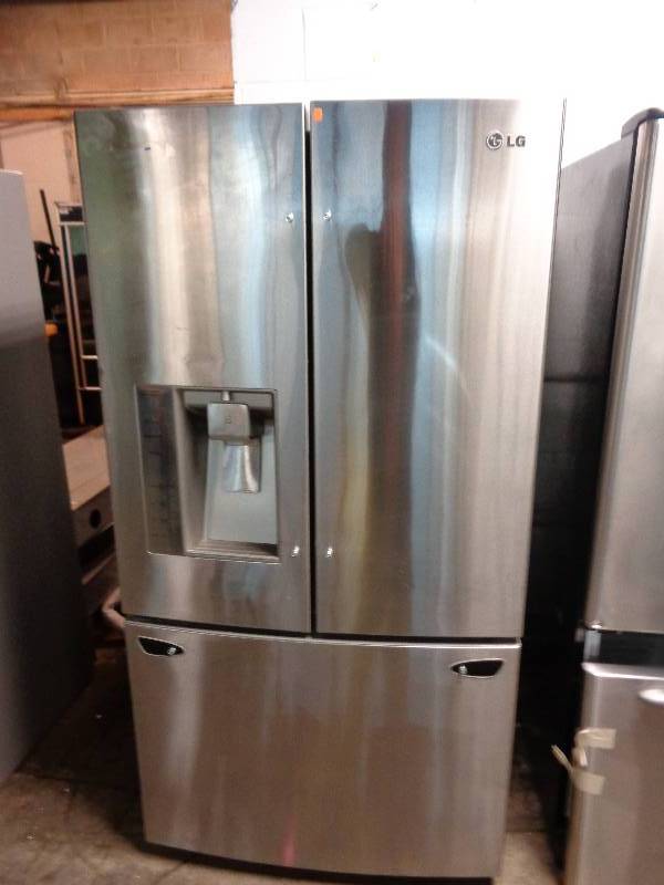 lot 07 image: LG French Door Refrigerator