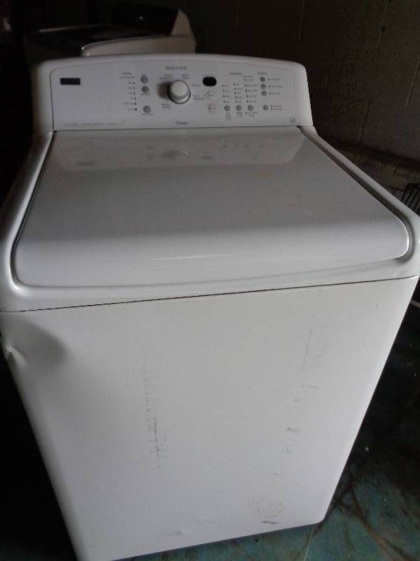 lot 15 image: Kenmore Top Load Washer