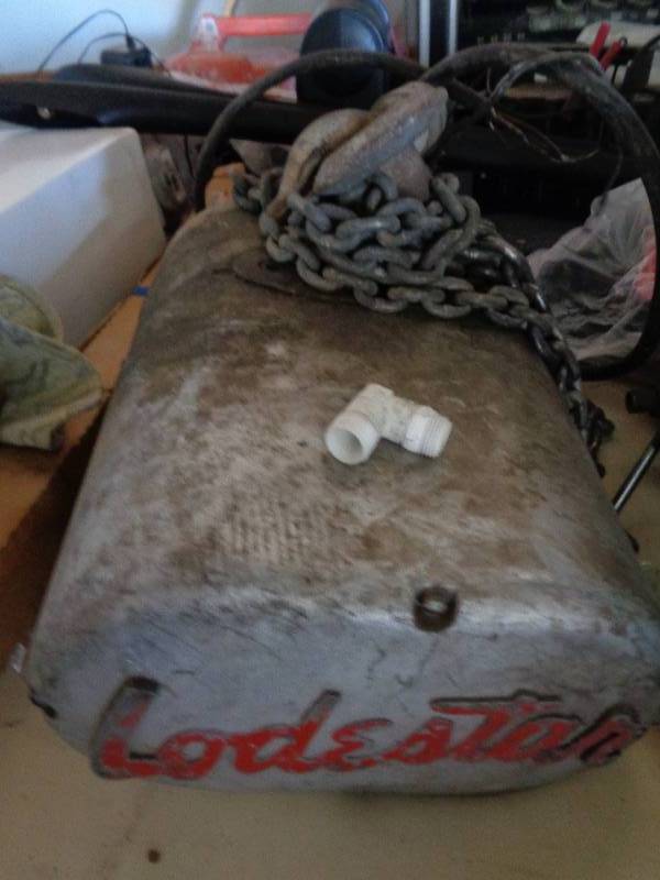 lot 34 image: Chain Hoist