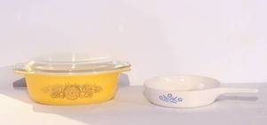 lot 8055 image: Golden Rosette Pyrex Casserole Dish with Lid  Blue Cornflower Corningware Pan