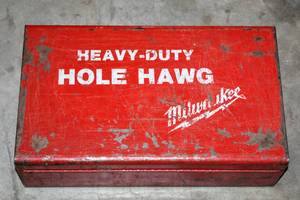 lot 8011 image: Milwaukee Heavy-Duty Hole Hawg 1676-1
