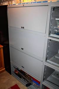 lot 8014 image: Heavy Duty Gray Metal Industrial Cabinet, 4 Pull Out Drawers, 64.5 x 36 x 18